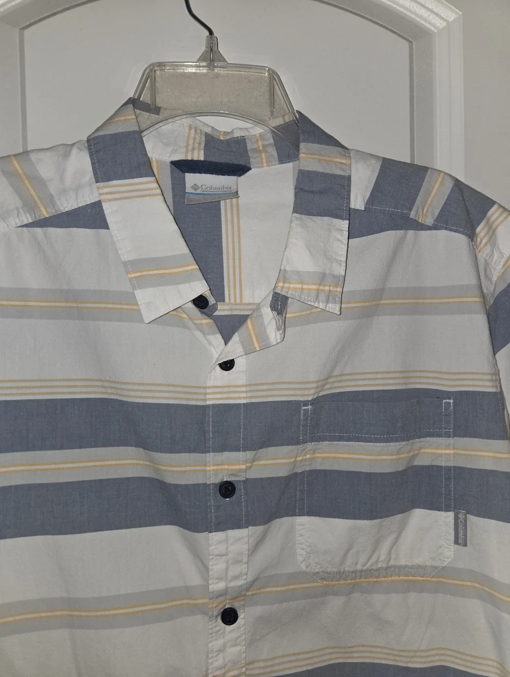 Columbia Men's Short Sleeve Button Down Shirt